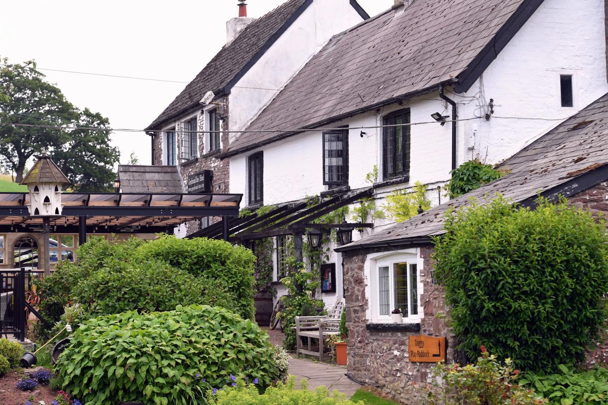 The Greyhound Inn And Hotel Usk Luaran gambar