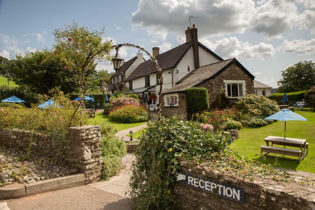 The Greyhound Inn And Hotel Usk Luaran gambar